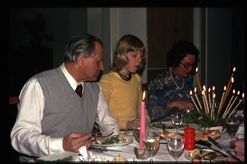 26.Regensburg dec 1974 Rino,Ilse,Marion.JPG